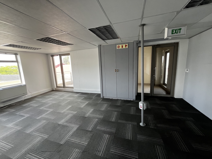 To Let commercial Property for Rent in Bo Oakdale Western Cape